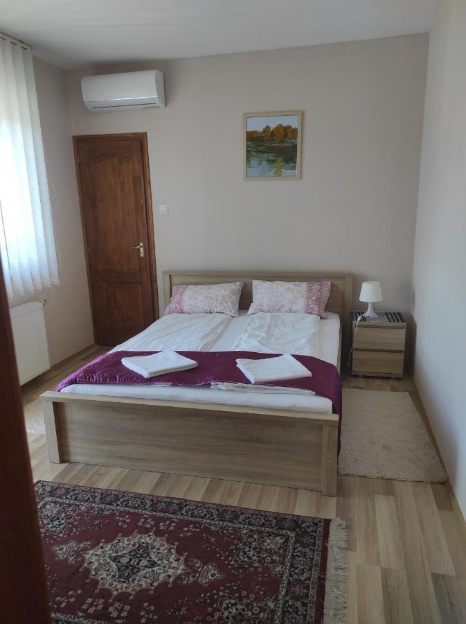 Maros Vendeghaz Hotel Morahalom Ngoại thất bức ảnh